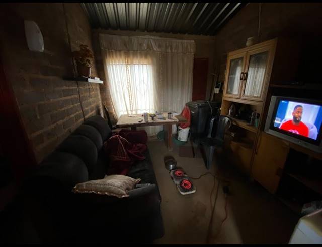 2 BEDROOM HOUSE FOR SALE IN PALM RIDGE EXT 2